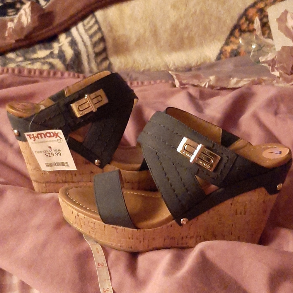 High heels sandals